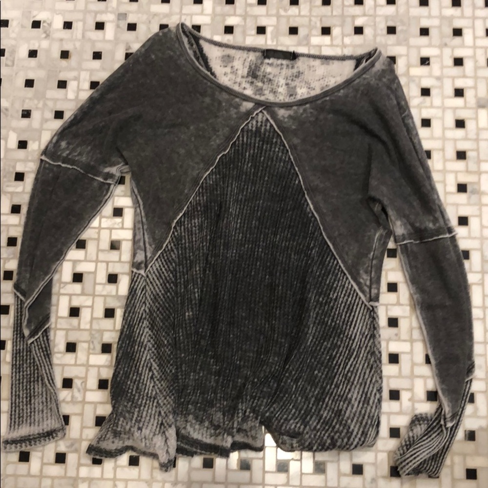 small breathless long sleeve shirt